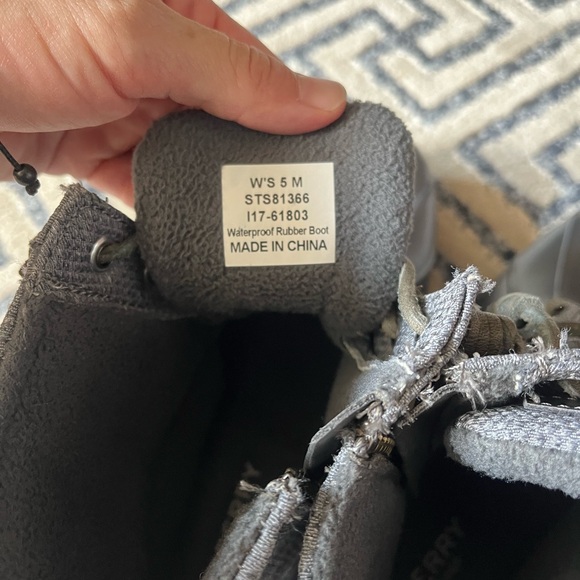 Sperry boots, silver/gray - Picture 6 of 7